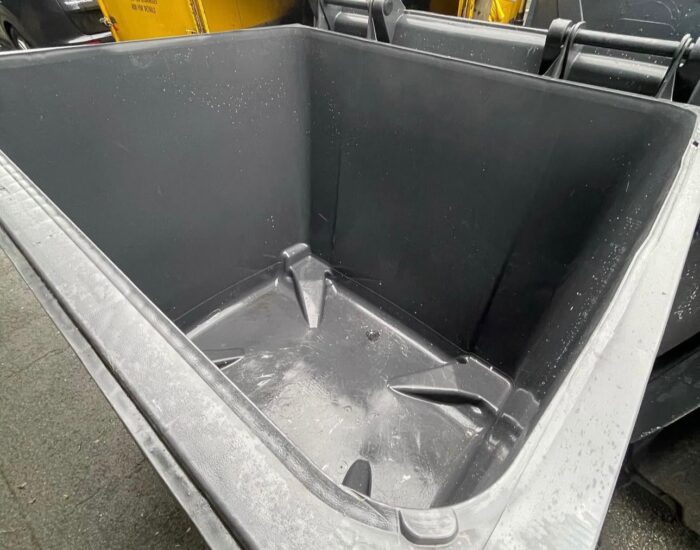 commercial bin cleaning